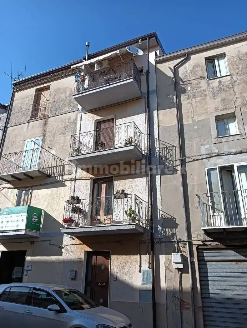 Palazzo - Edificio in vendita a Troina