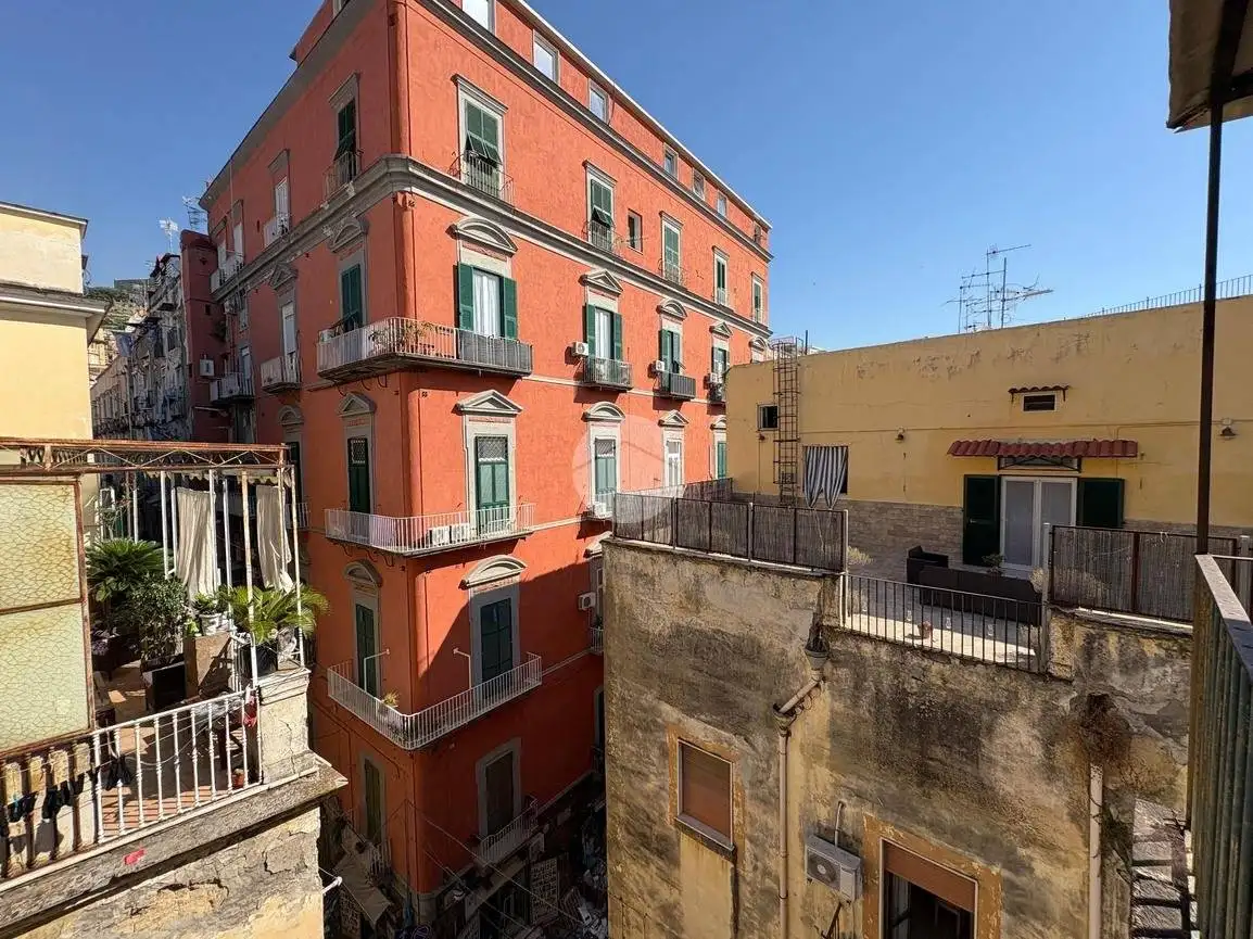 Appartamento in vendita a Napoli