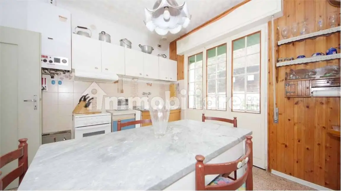 Appartamento in vendita a Lizzano in Belvedere