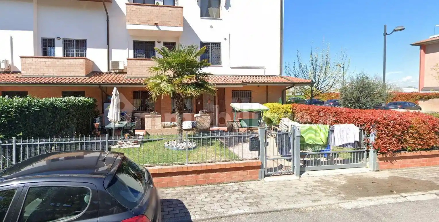 Villetta a schiera in vendita a Finale Emilia