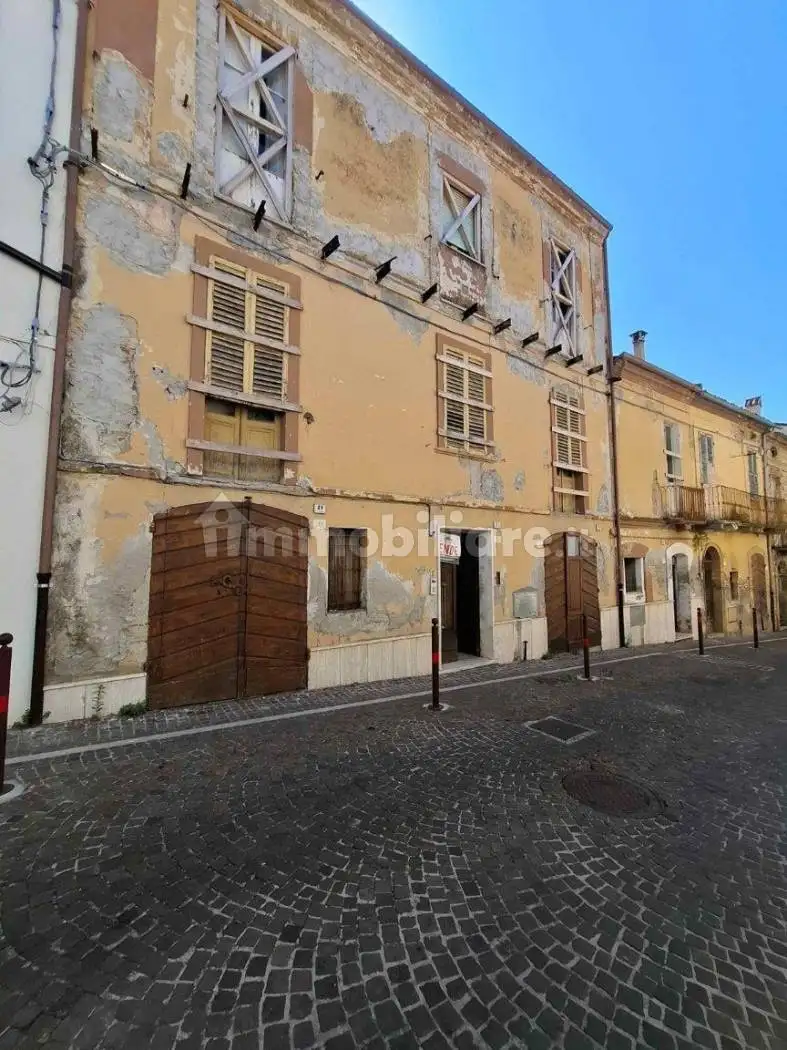 Casa indipendente in vendita a Nereto