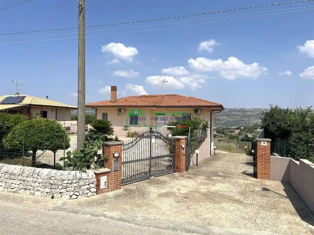 Villa unifamiliare Contrada Sant'Antonio Piano Ceci 18/C, Fiumara, Modica - foto 2