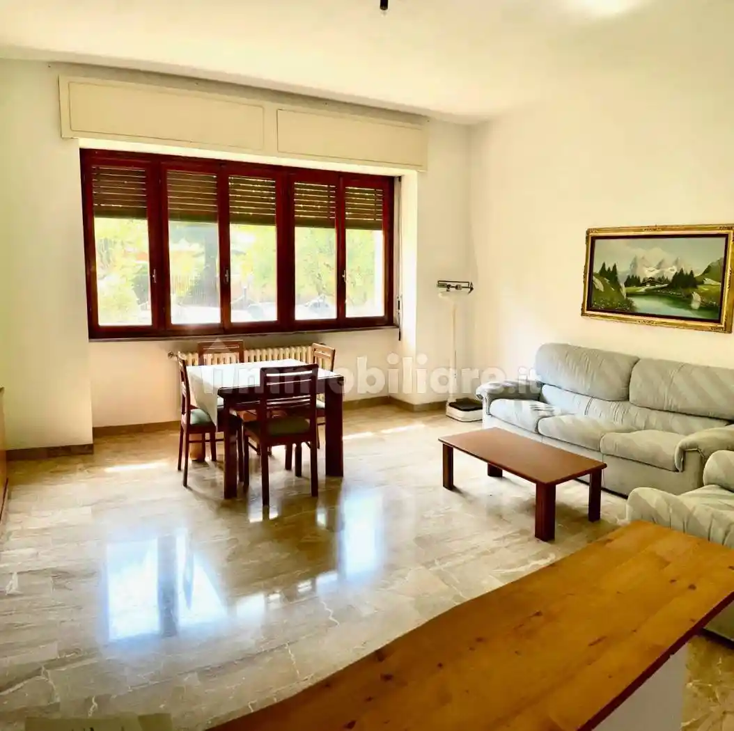 Appartamento in vendita a Corsico