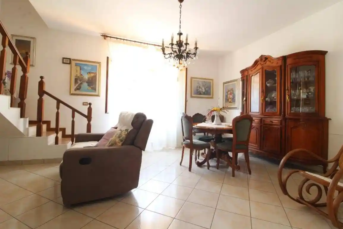 Villa bifamiliare via la Camosciara 10, Ospedale, Pescara - foto 2