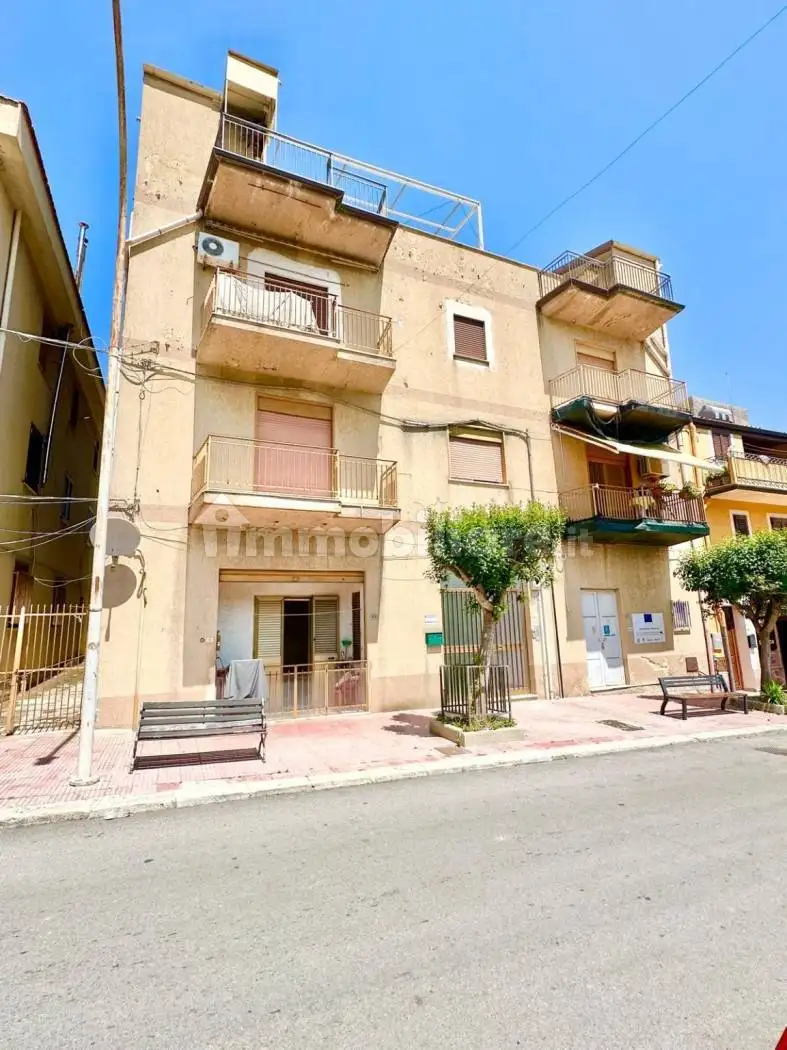 Appartamento in vendita a Campofiorito