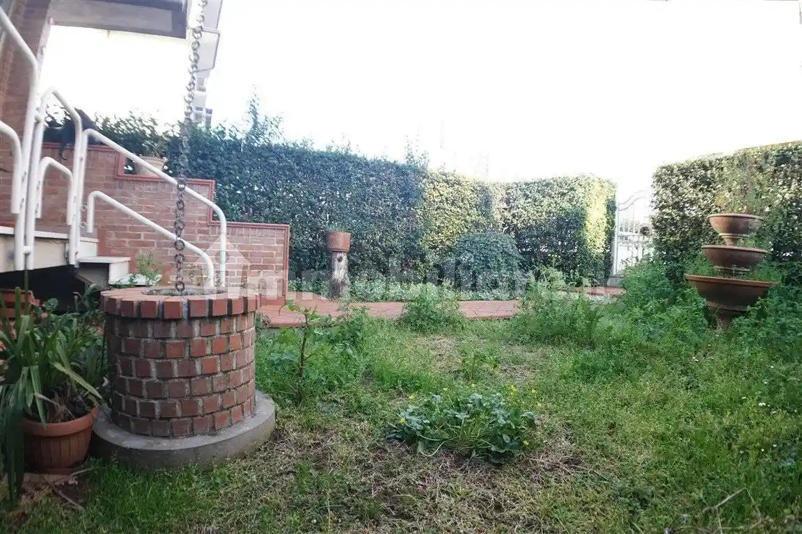 Villetta a schiera in vendita a Massa