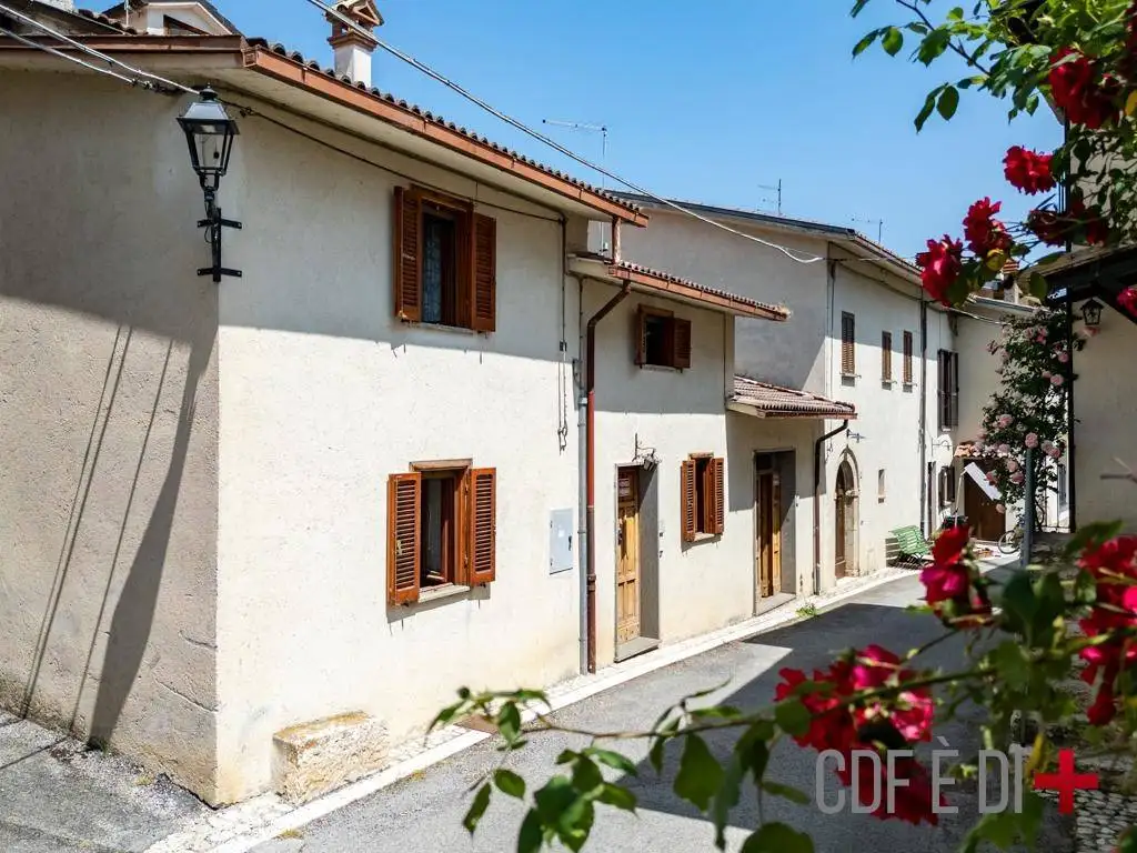 Appartamento in vendita a Monteleone di Spoleto