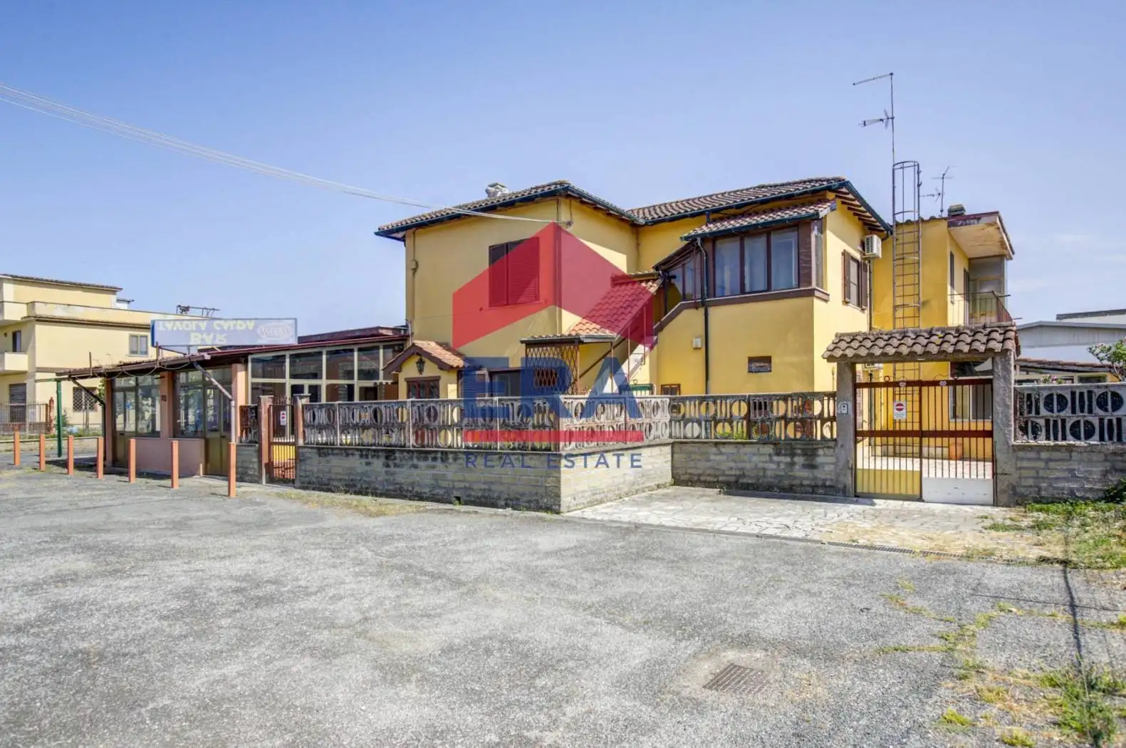 Rustico - Casale in vendita a Pomezia