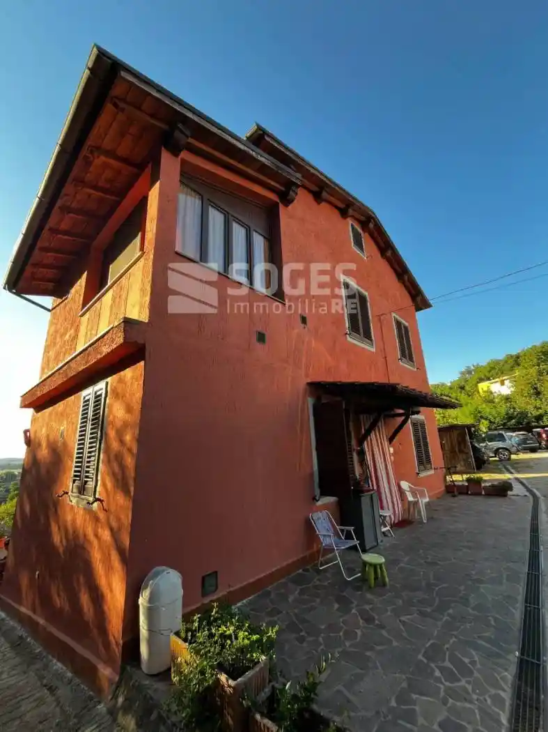 Casa indipendente in vendita a Montevarchi