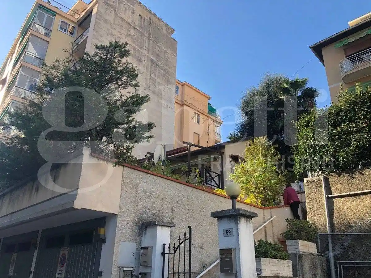 Casa indipendente in vendita a Sanremo