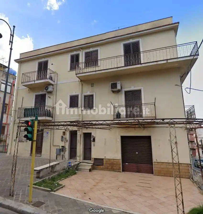 Palazzo - Edificio in vendita a Carini