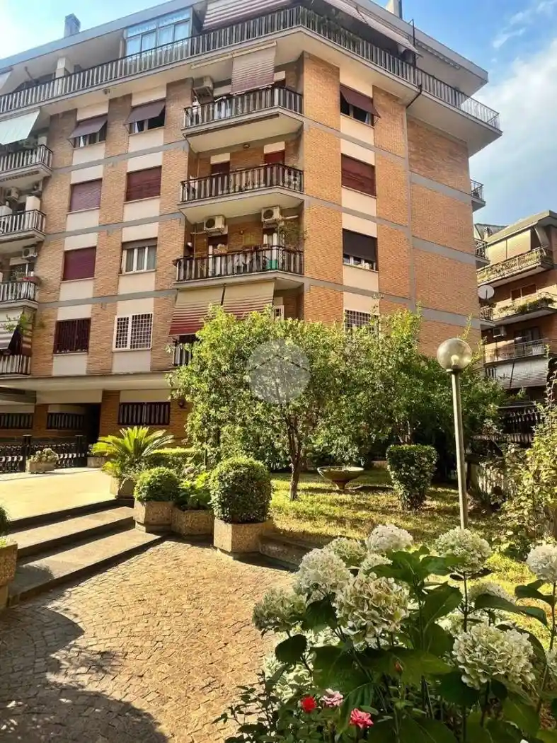 Appartamento in vendita a Roma