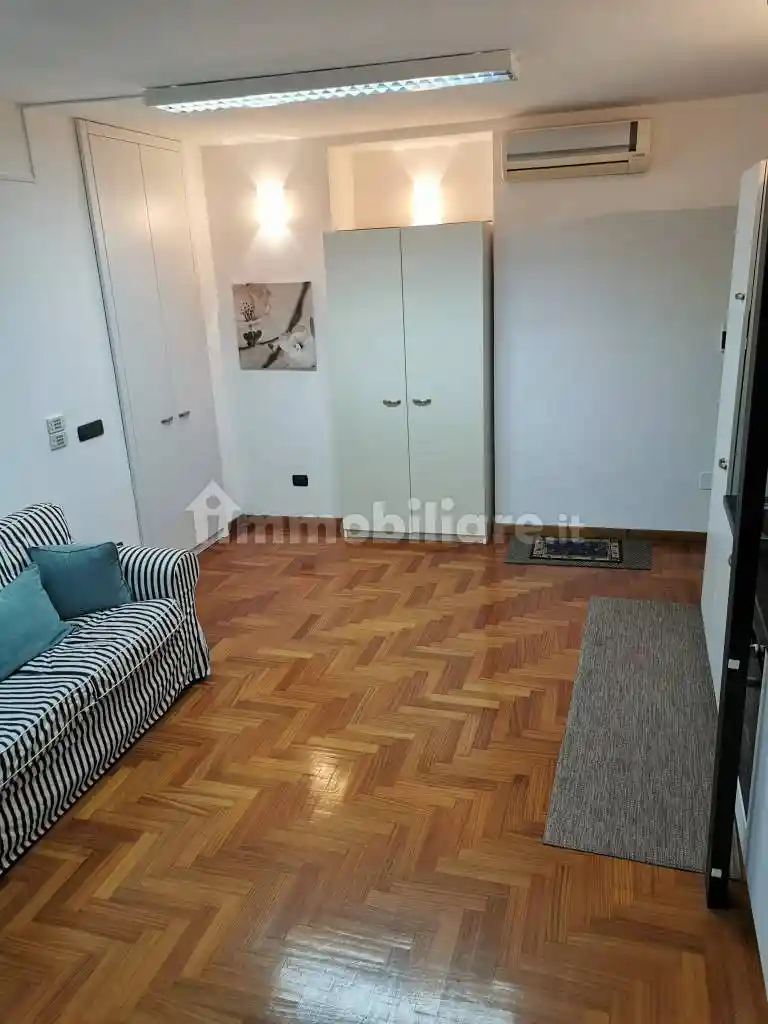 Monolocale via Giuseppe Raffaelli, Centro Storico, Catanzaro - foto 3