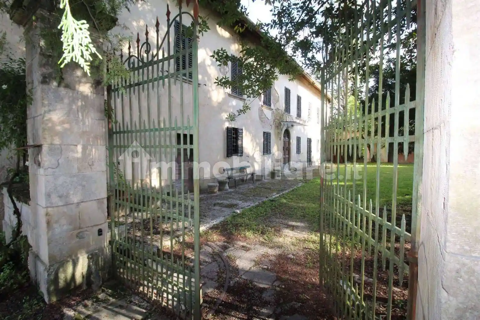 Villa in vendita a Poggibonsi