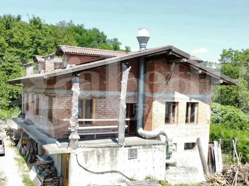 Rustico - Casale in vendita a Castel di Casio