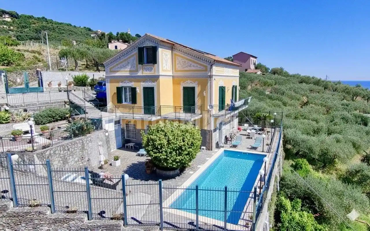 Villa in vendita a Lavagna