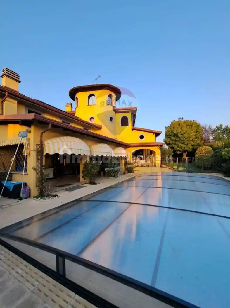 Villa in vendita a Voghera