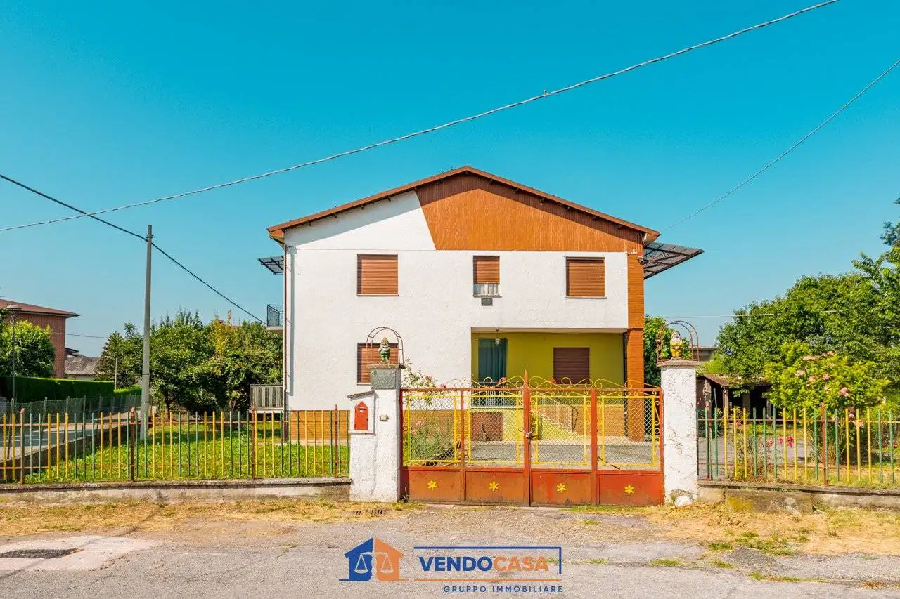 Villa in vendita a Montanera