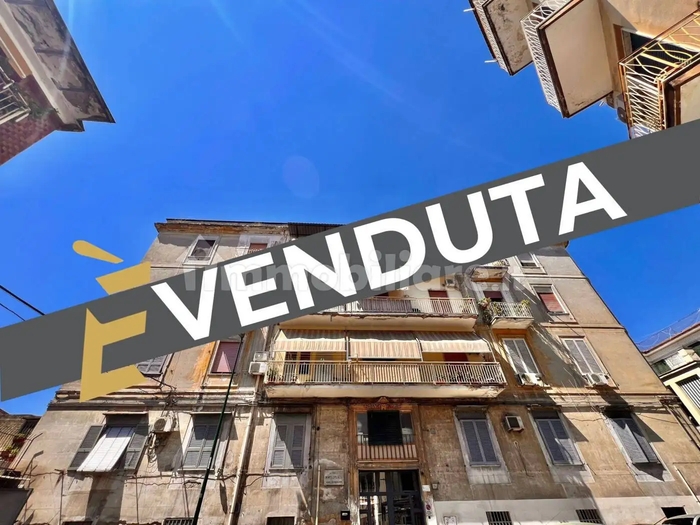 Appartamento in vendita a Napoli