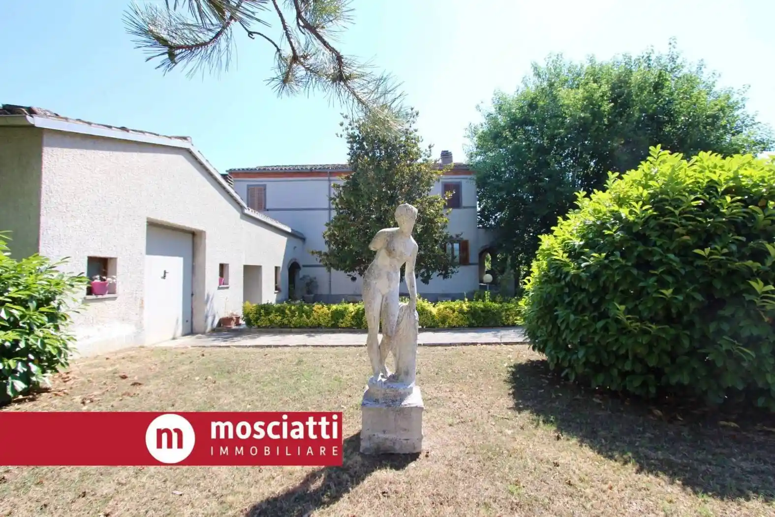 Villa in vendita a Matelica