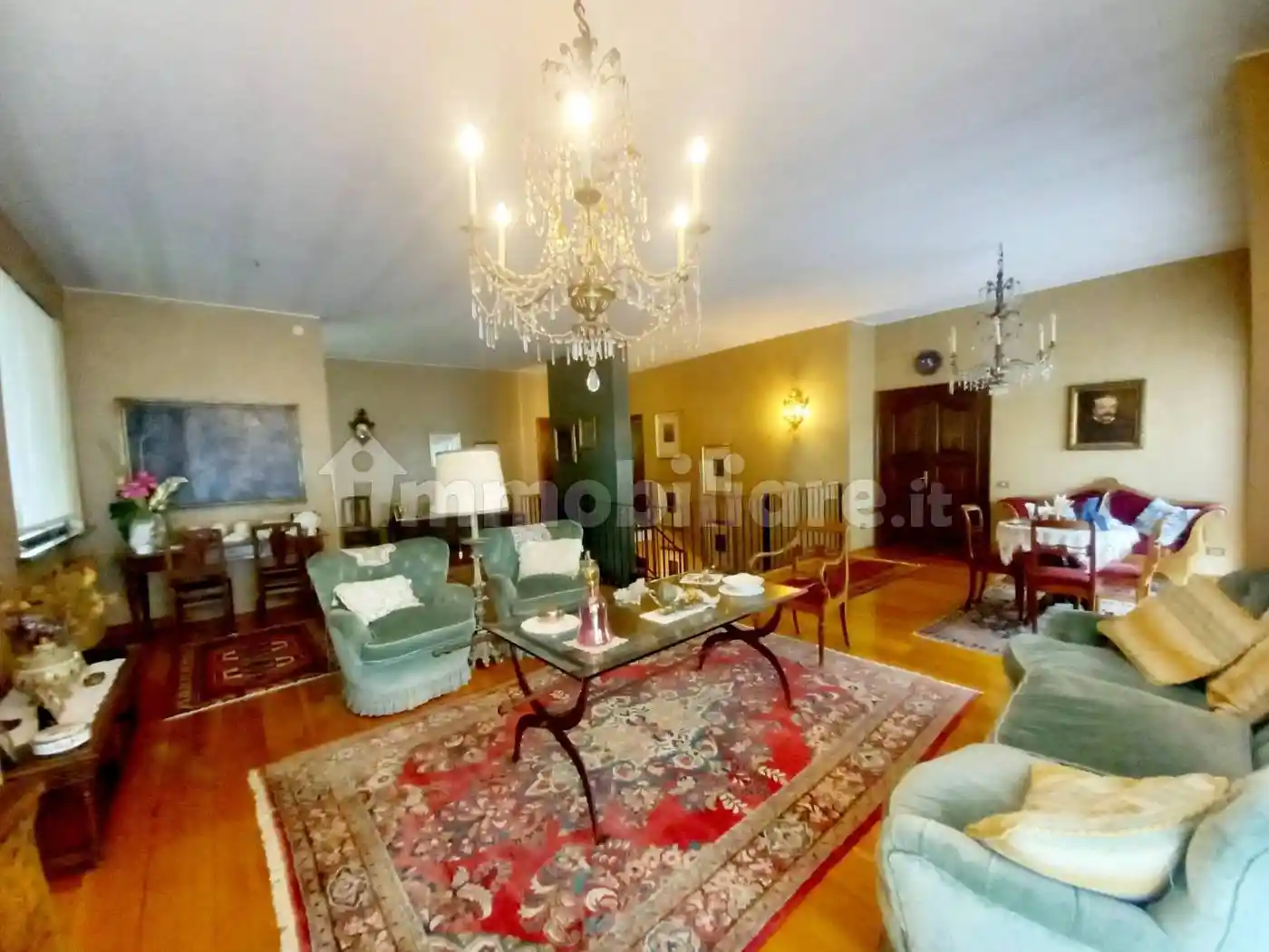 Villa in vendita a Parma