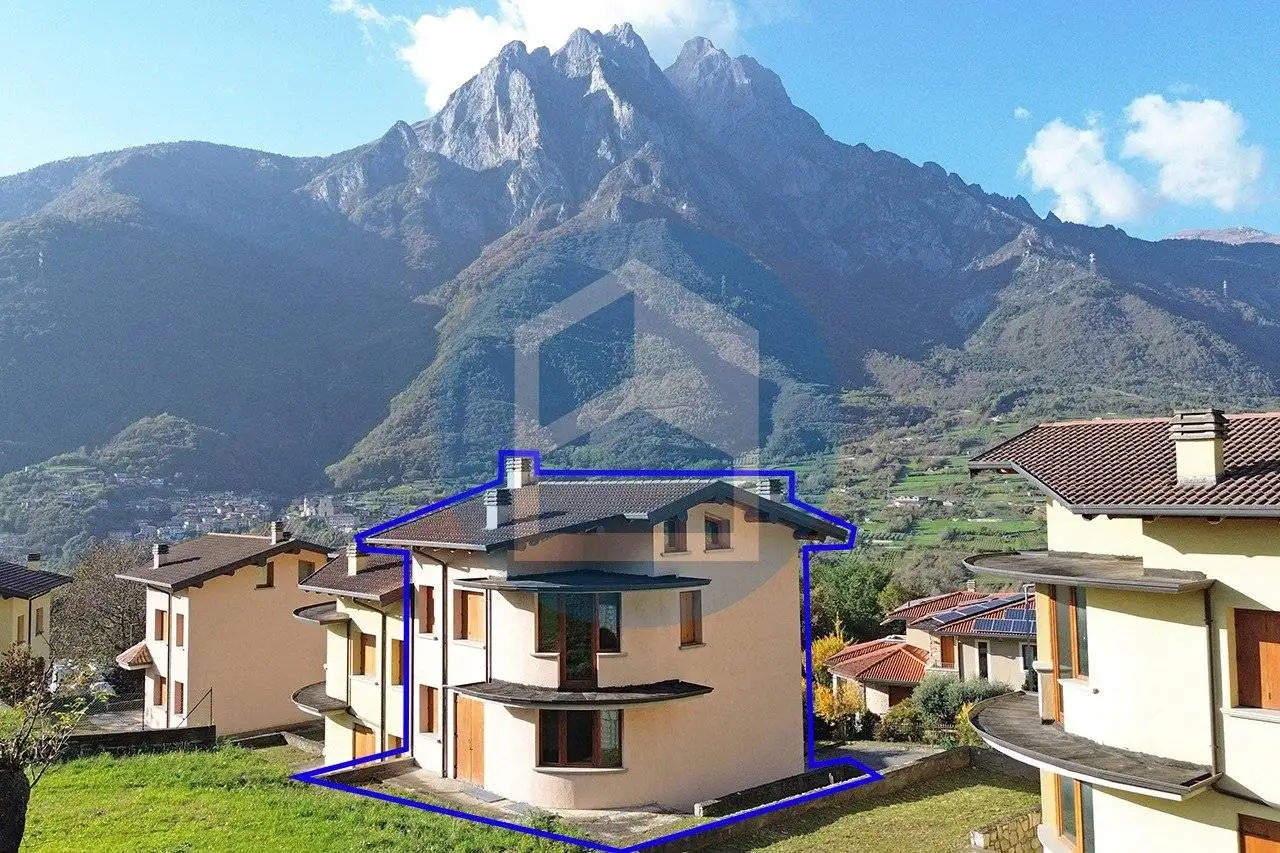 Villa in vendita a Niardo