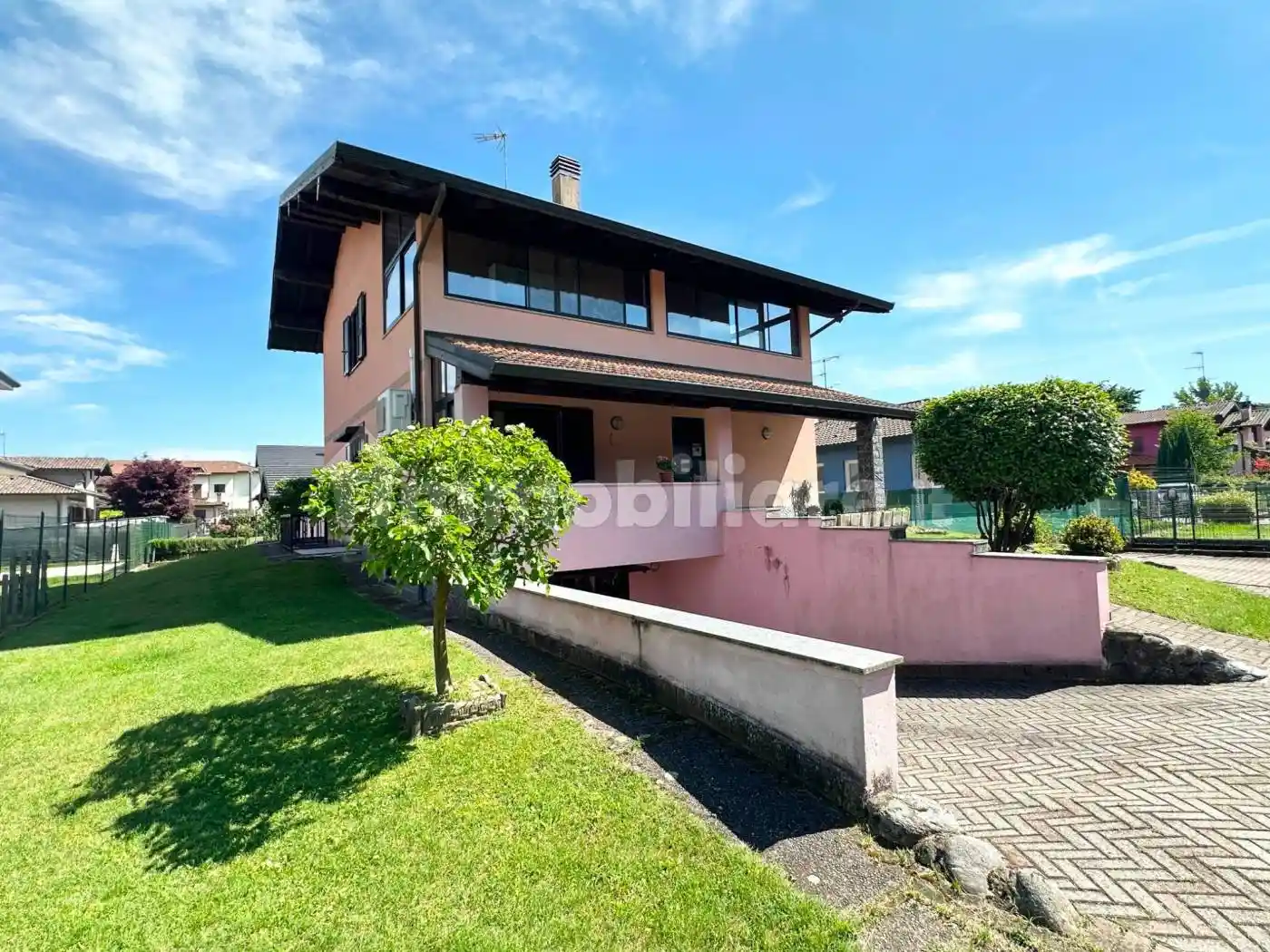 Villa in vendita a Borgo Ticino