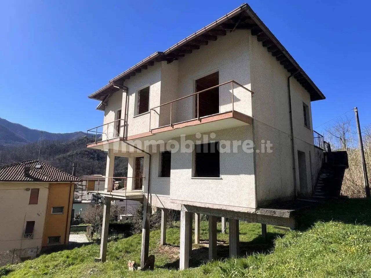 Villa in vendita a Moconesi