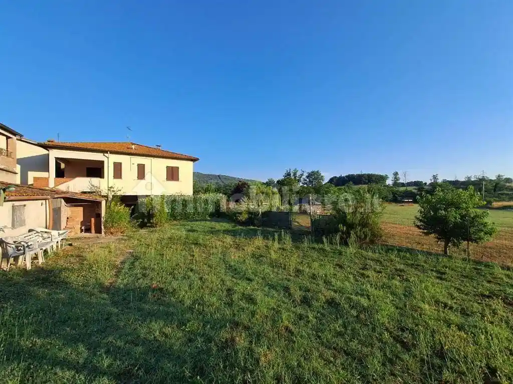 Casa indipendente in vendita a Bucine