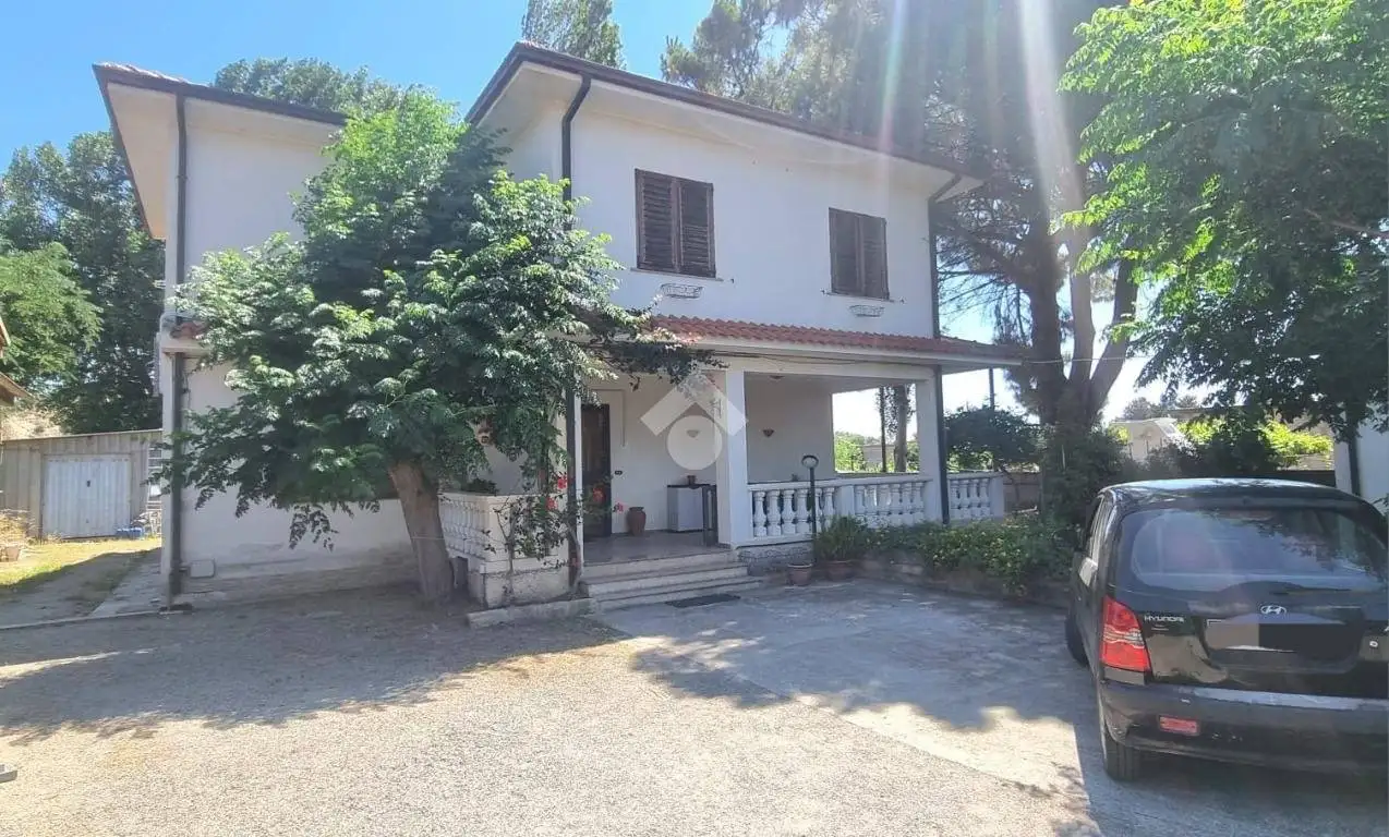 Villa in vendita a Borgia