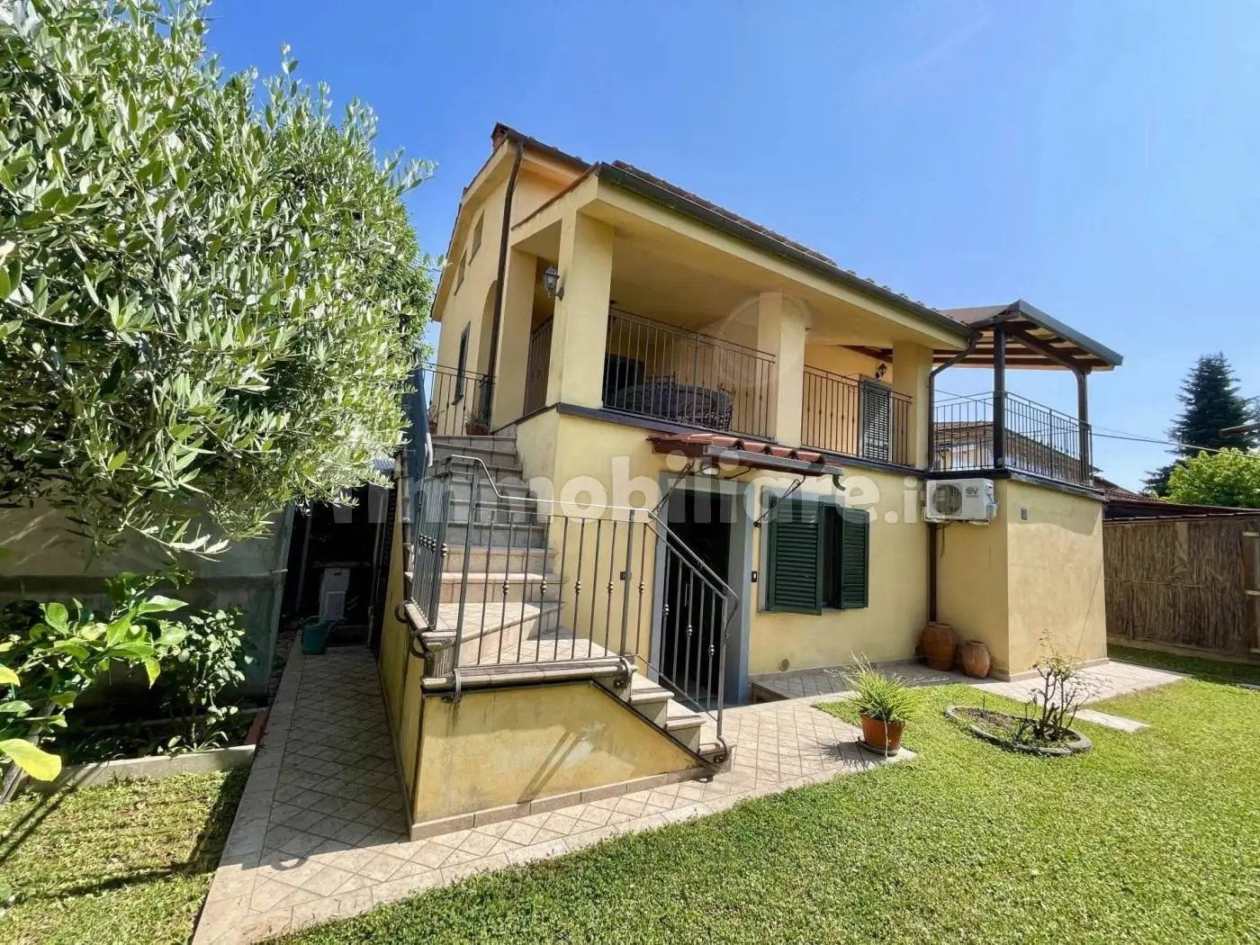 Villa in vendita a Lucca