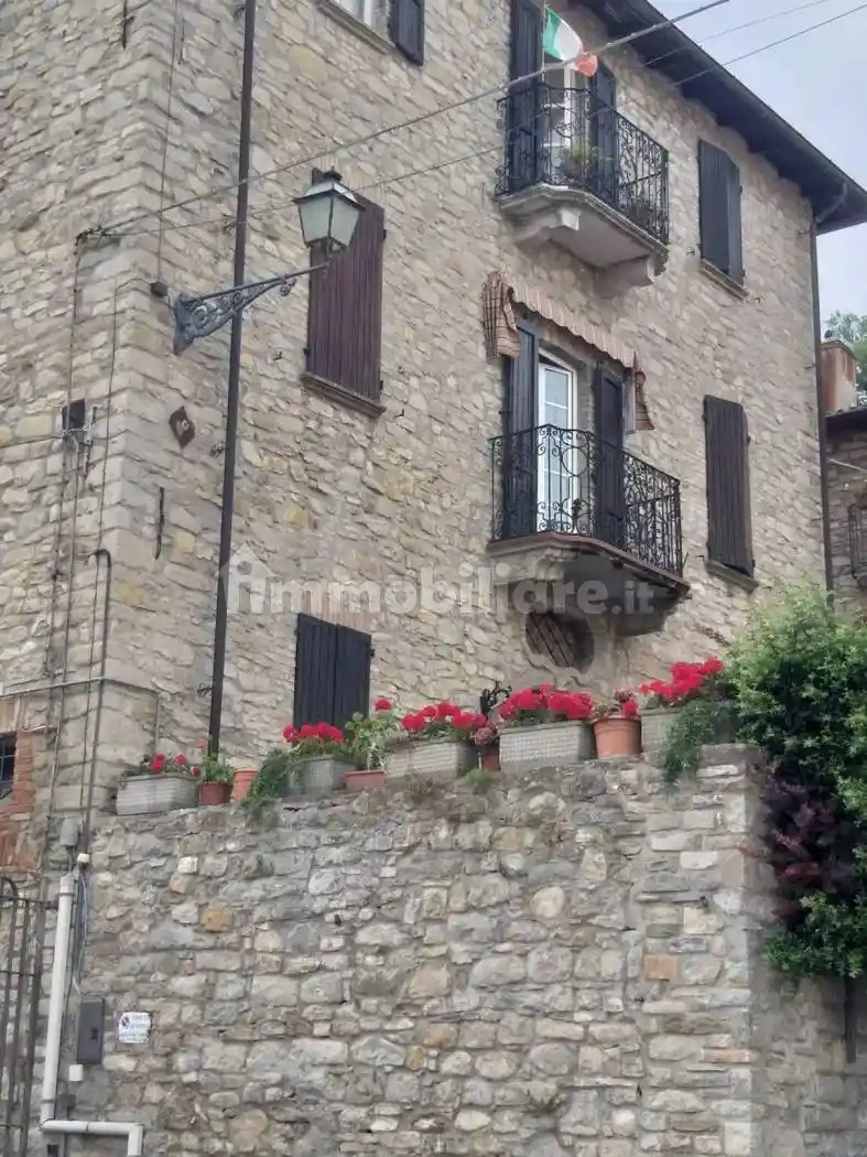 Appartamento in vendita a Zavattarello