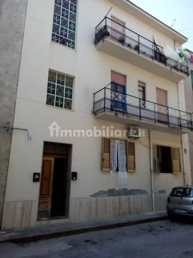 Palazzo - Edificio in vendita a Acquedolci