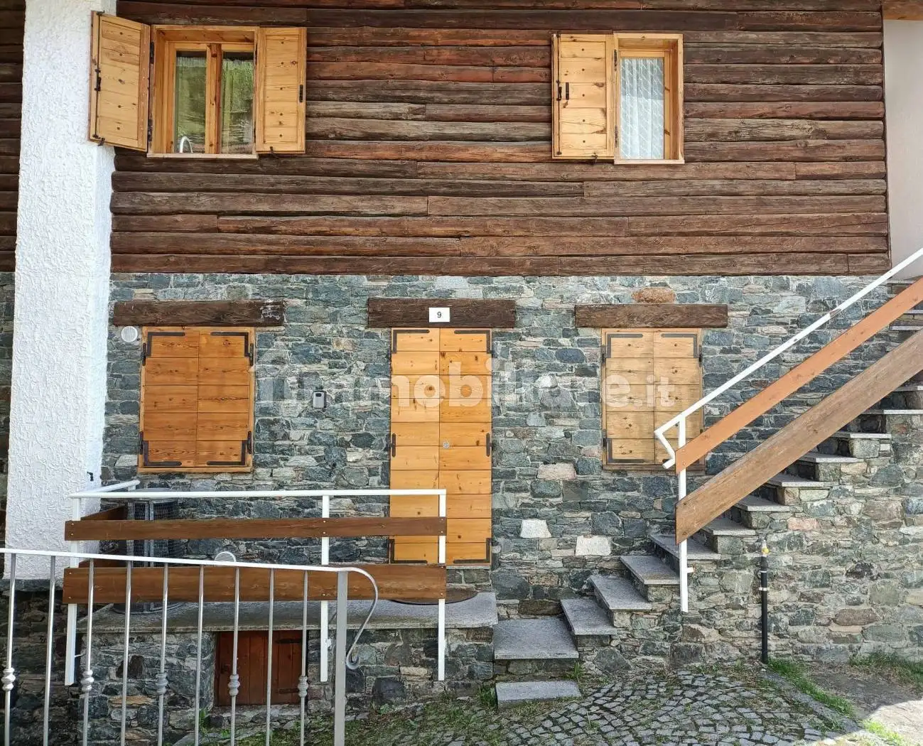 Bilocale frazione Sommarèse 9, Eresaz, Sommarèse, Emarèse - foto 3