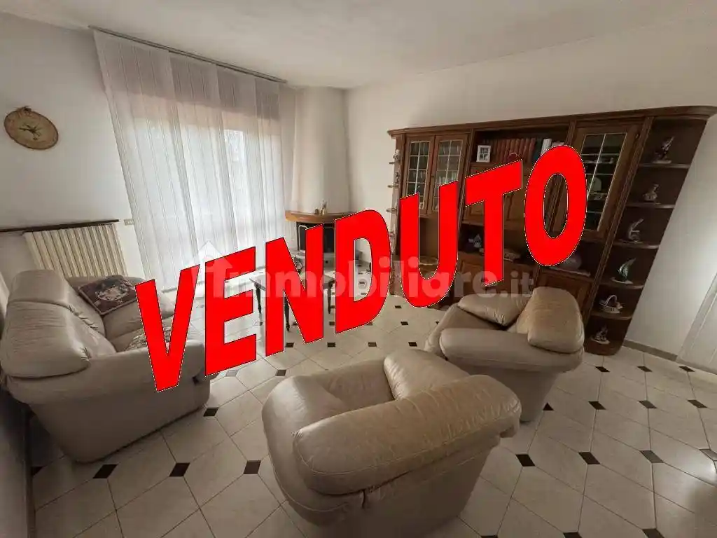 Villa in vendita a Cesate