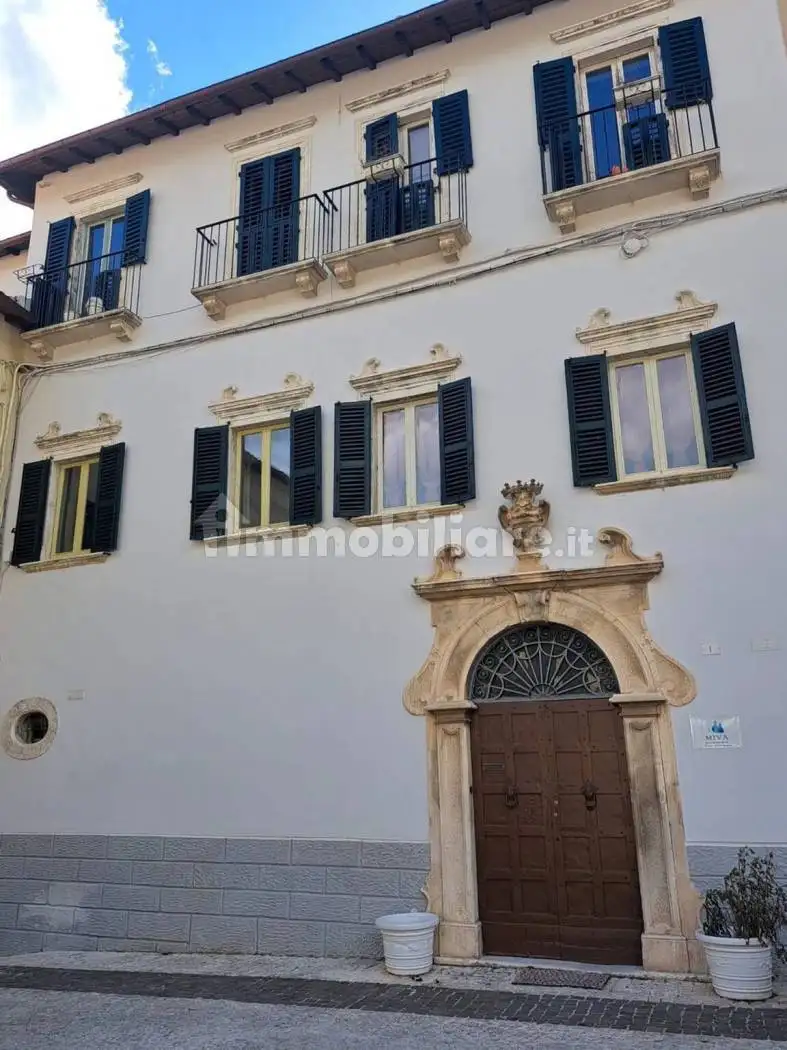 Villa in vendita a Ofena