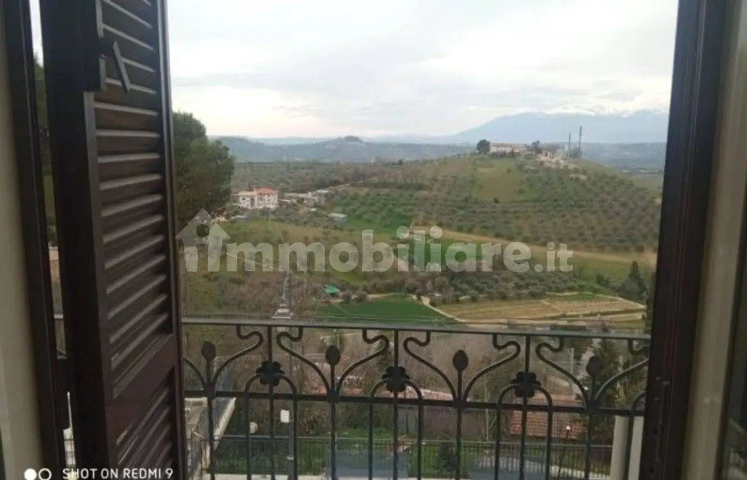 Villa in vendita a Collecorvino