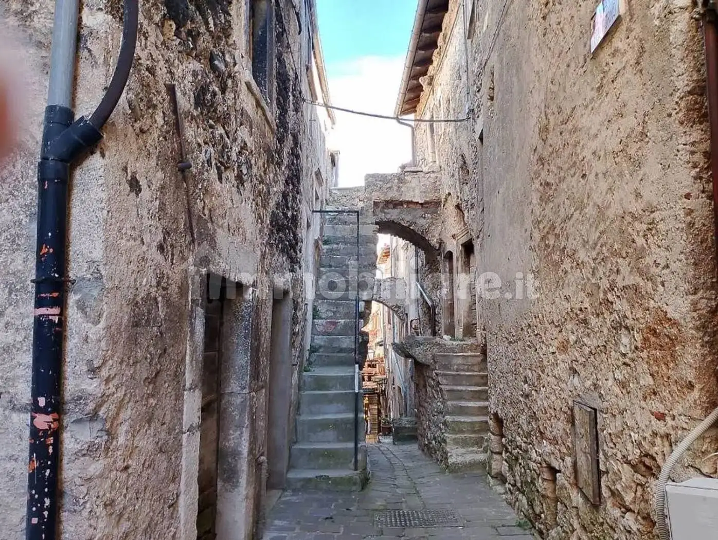 Appartamento in vendita a Castelvecchio Calvisio