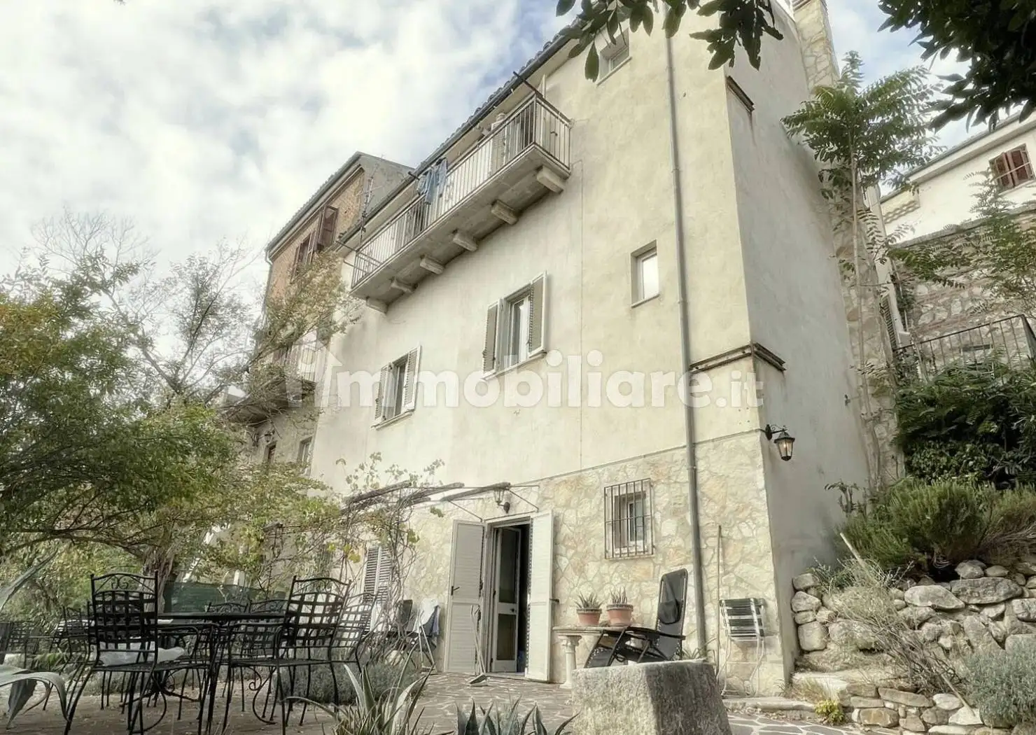 Villa in vendita a Castiglione a Casauria