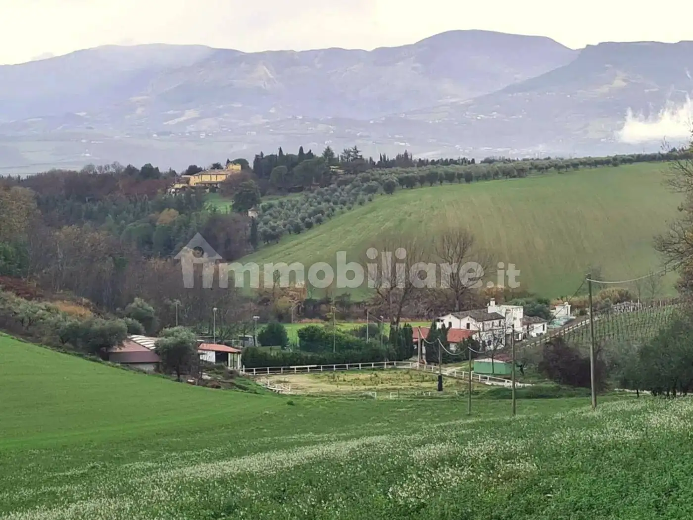 Villa in vendita a Loreto Aprutino