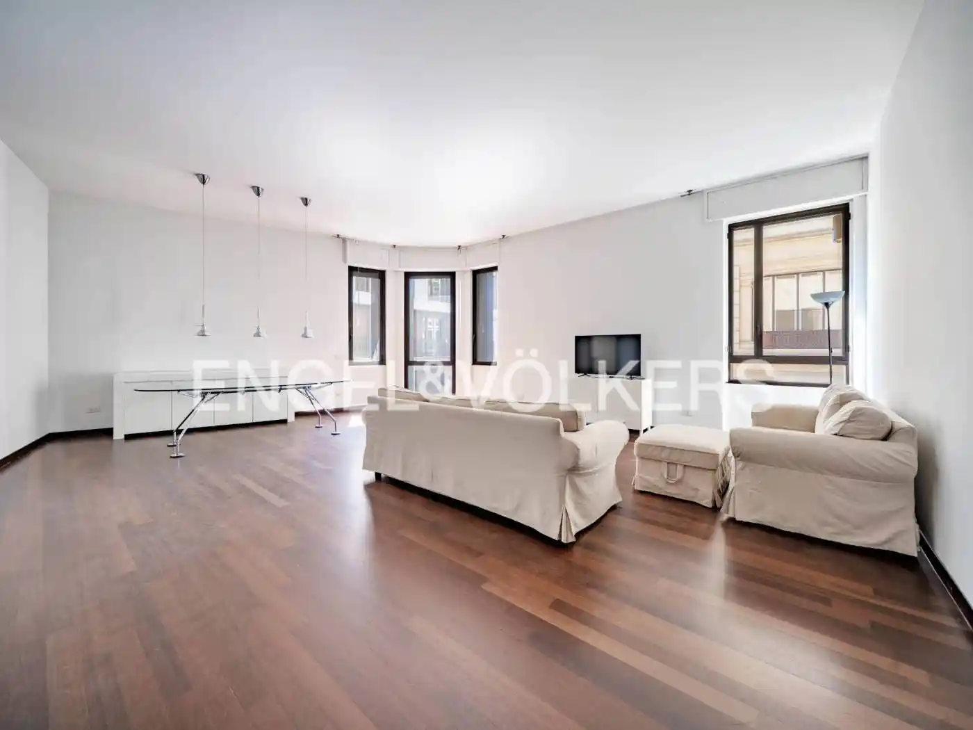 Trilocale largo Benedetto Cairoli 2, Duomo, Milano - foto 2