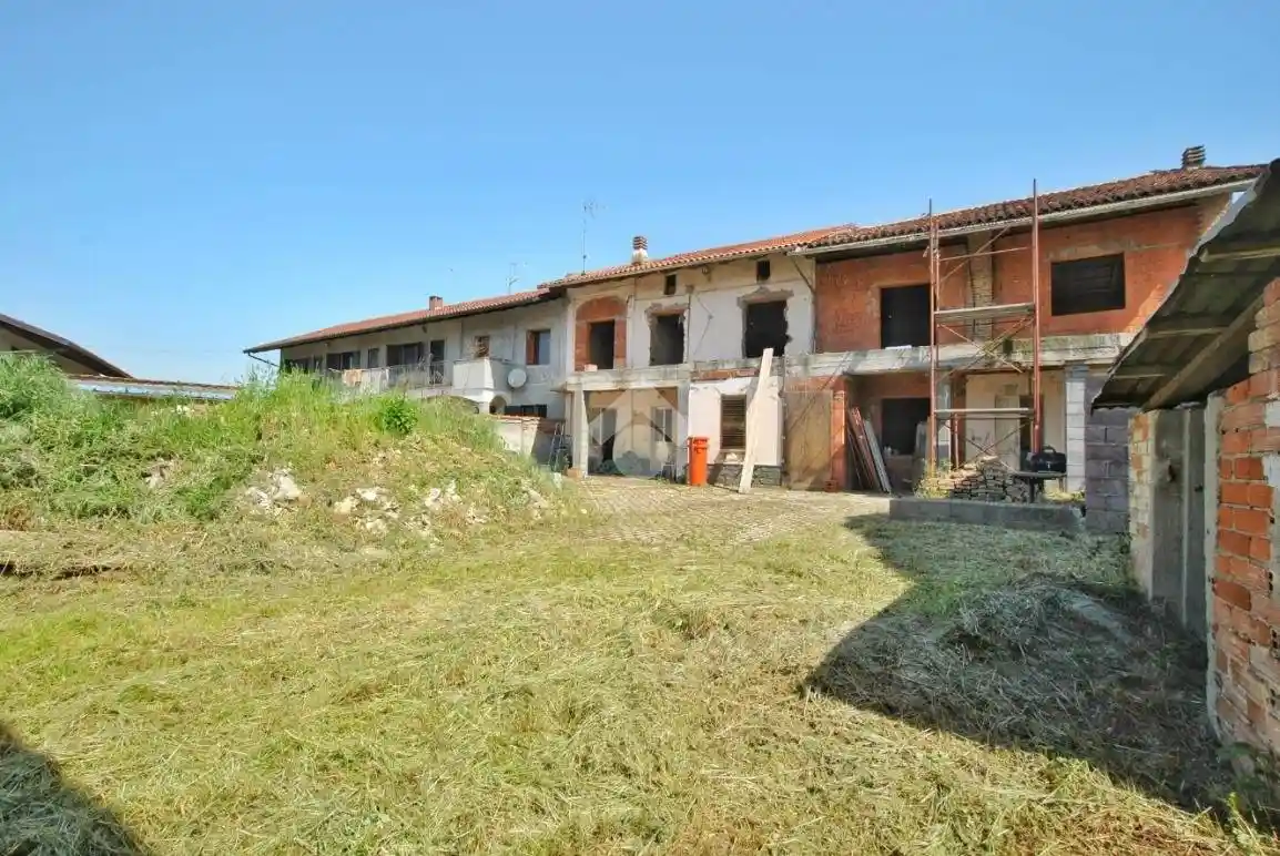 Casa indipendente in vendita a Livorno Ferraris