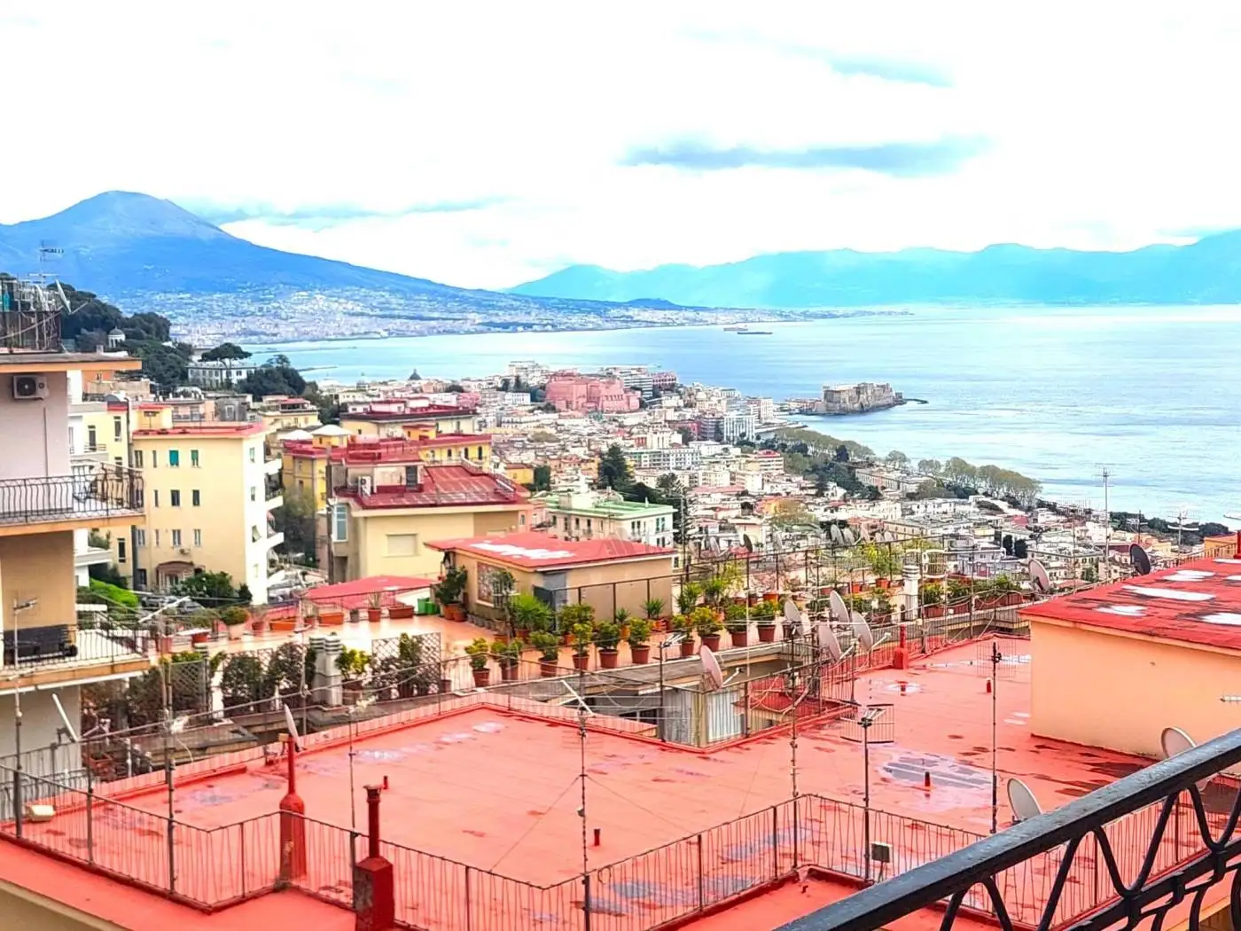 Appartamento in vendita a Napoli