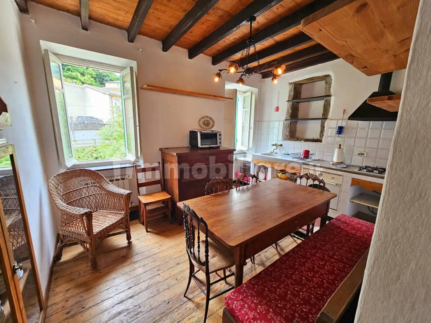 Appartamento in vendita a Mezzanego