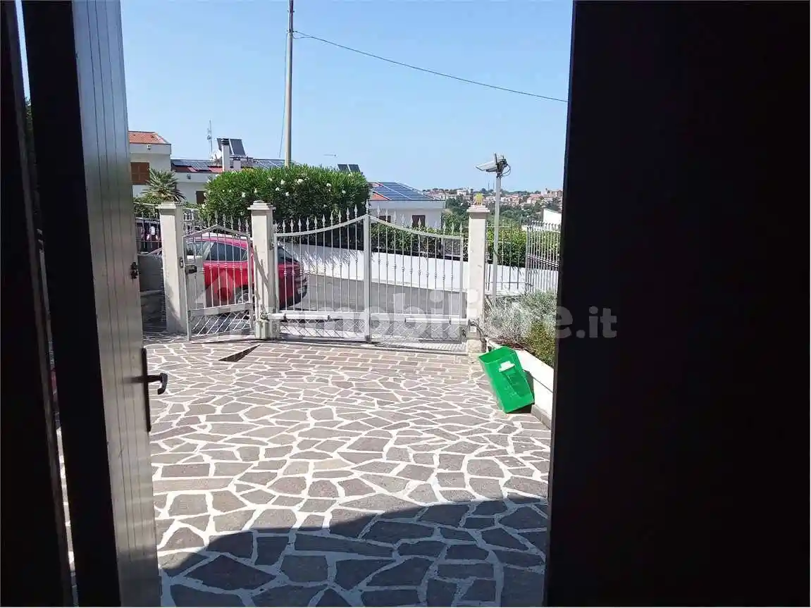 Quadrilocale ottimo stato, piano terra, Pinocchio, Ancona - foto 2