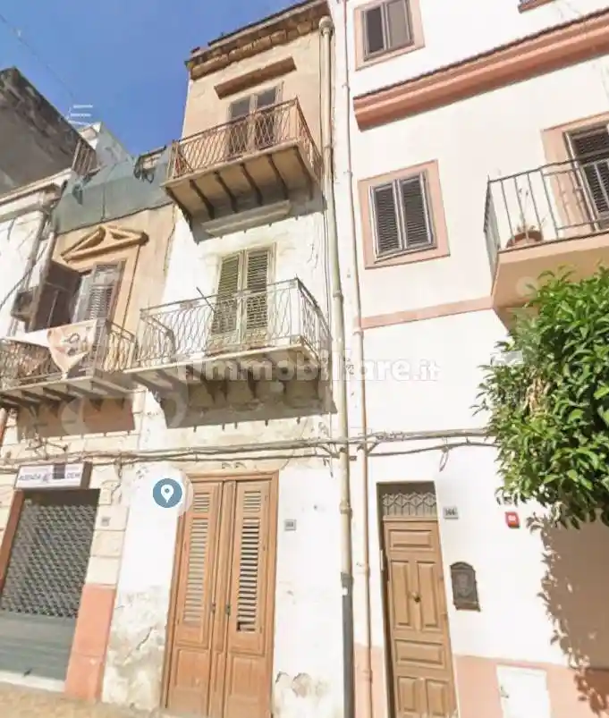 Palazzo - Edificio in vendita a Bagheria