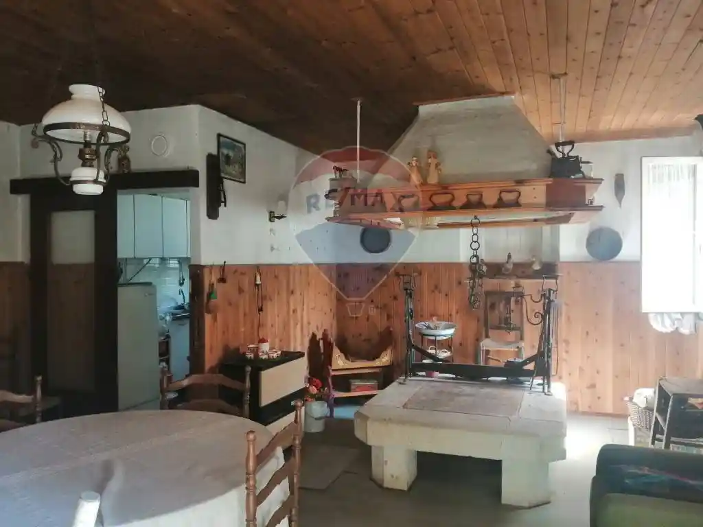 Terratetto plurifamiliare 300 m², da ristrutturare, Garna Villa, Alpago - foto 4