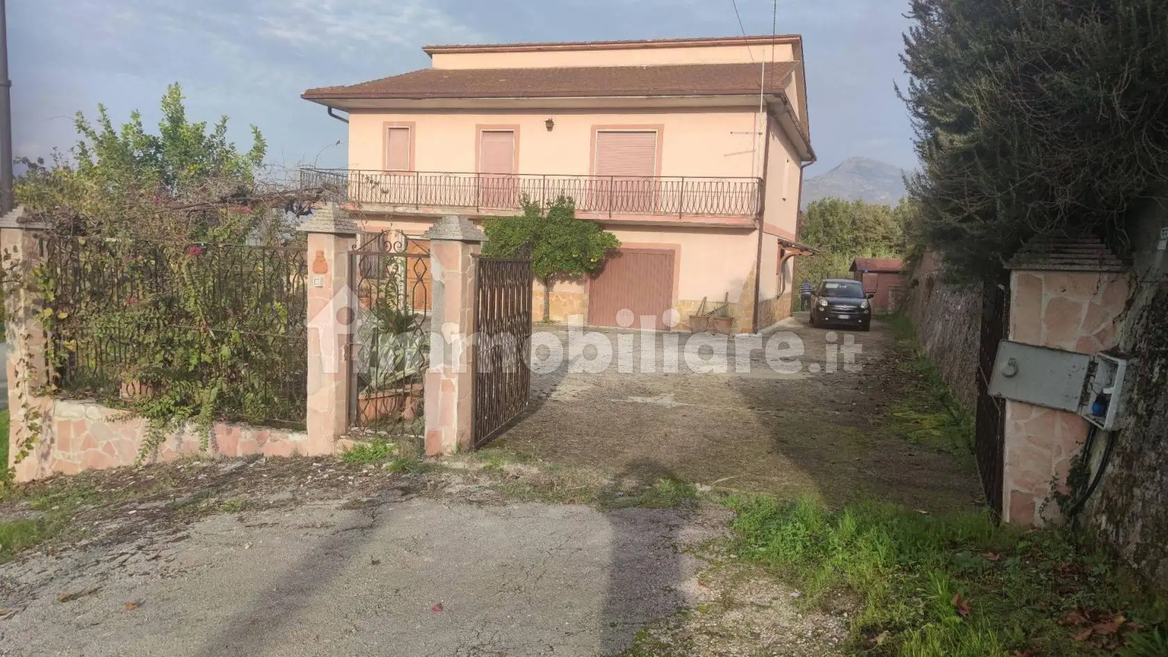 Villa in vendita a Sant'Ambrogio sul Garigliano