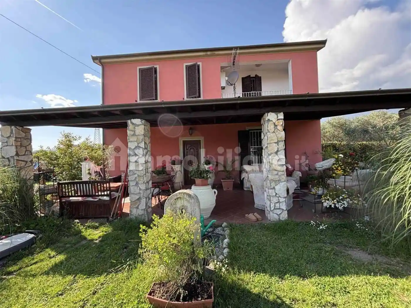 Casa indipendente in vendita a Santo Stefano di Magra