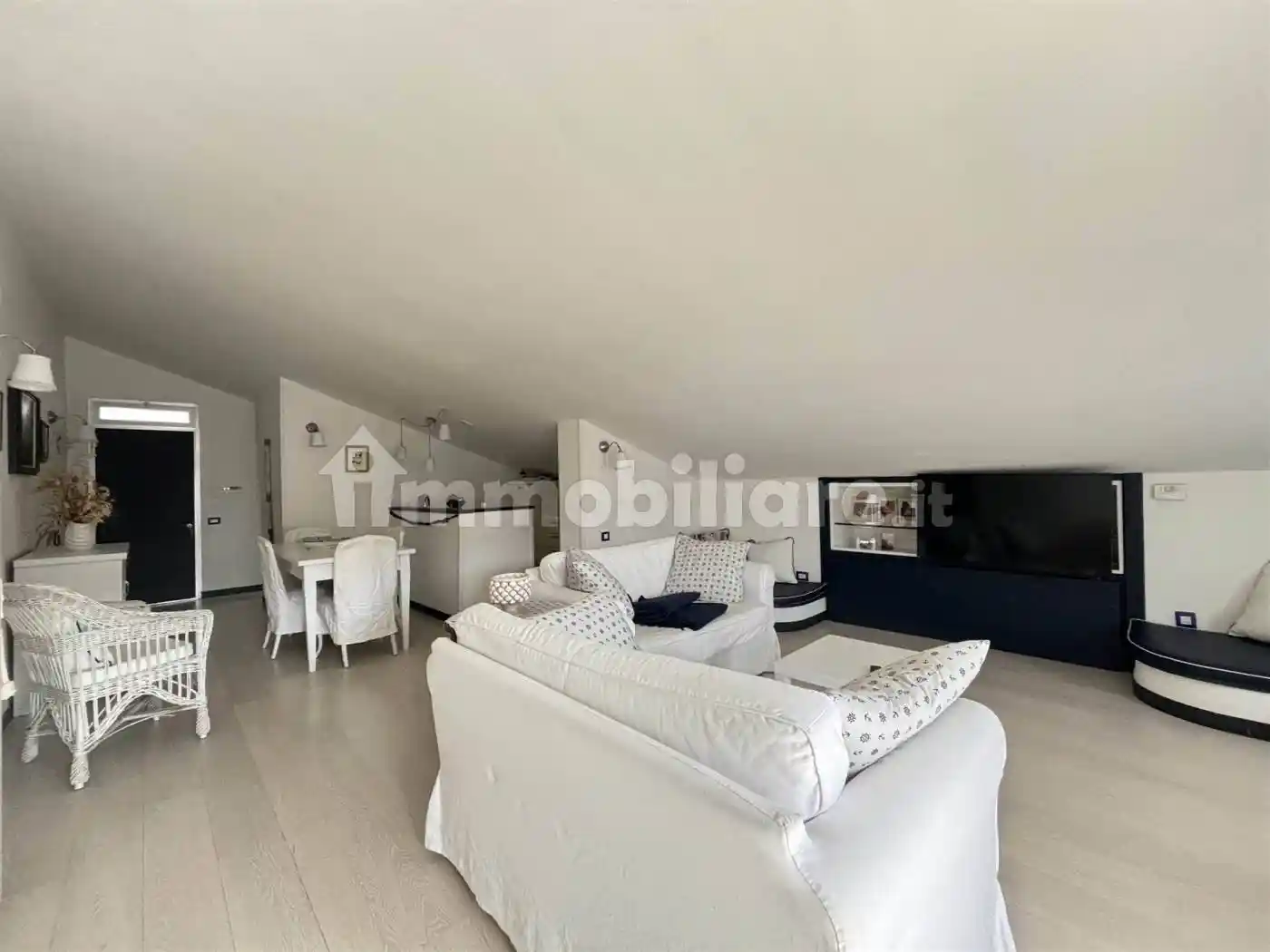 Appartamento in vendita a Ameglia